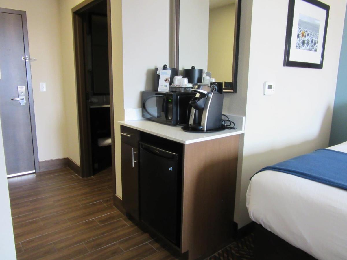 Holiday Inn Express Wichita South By Ihg Exterior foto