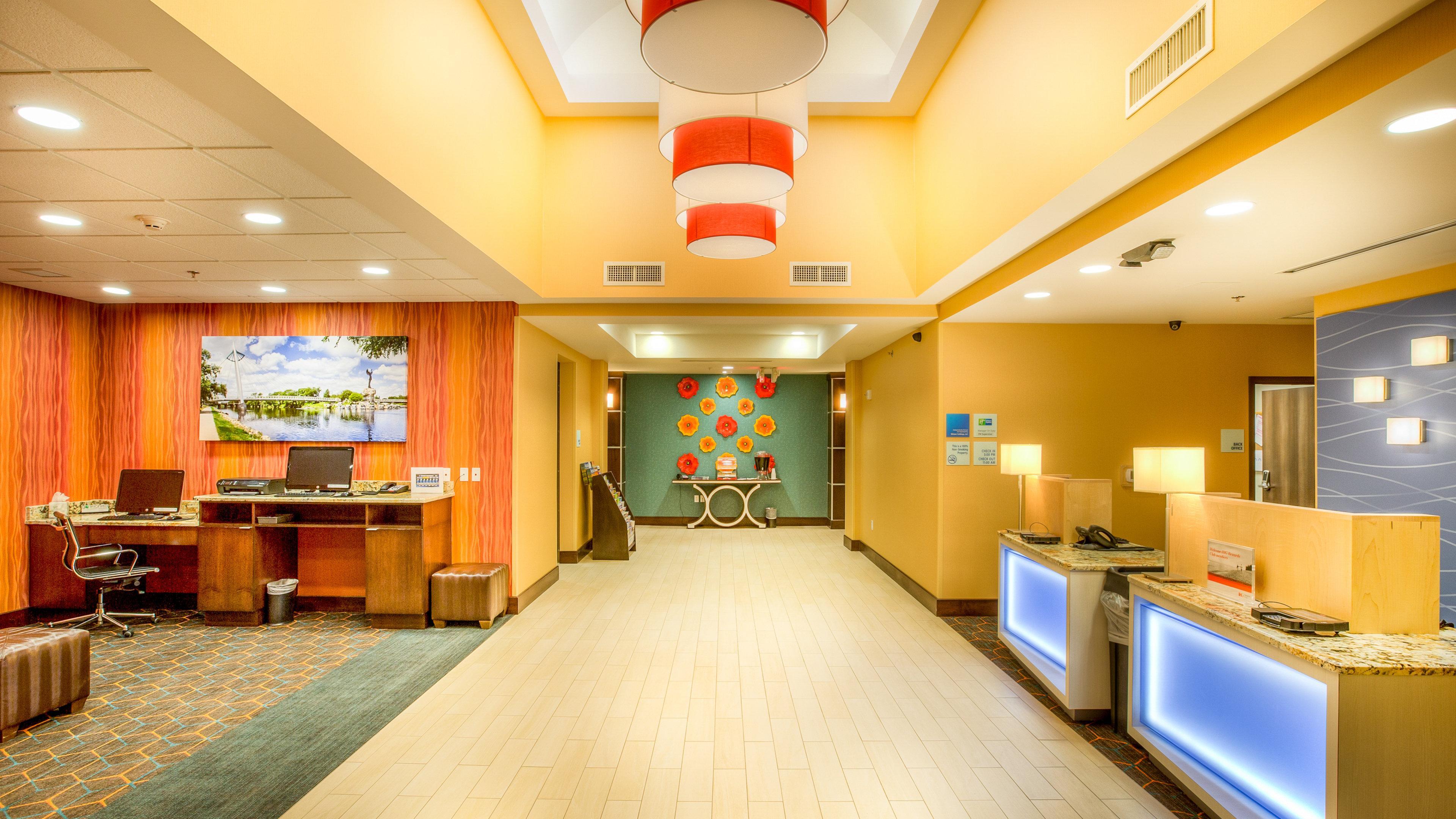 Holiday Inn Express Wichita South By Ihg Exterior foto