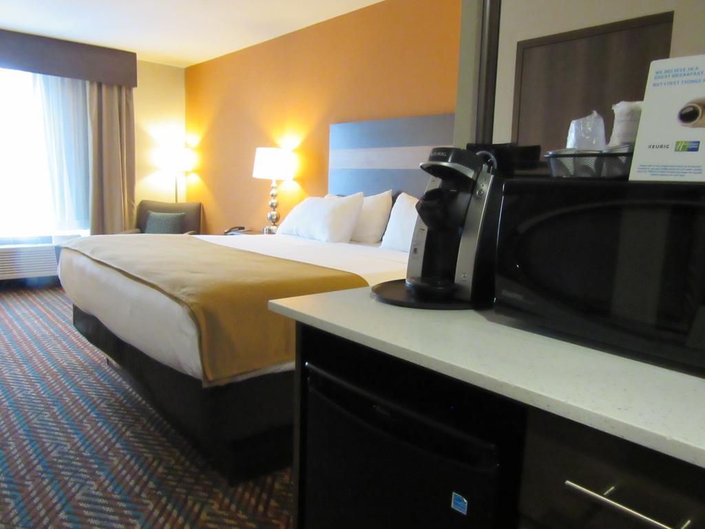 Holiday Inn Express Wichita South By Ihg Exterior foto