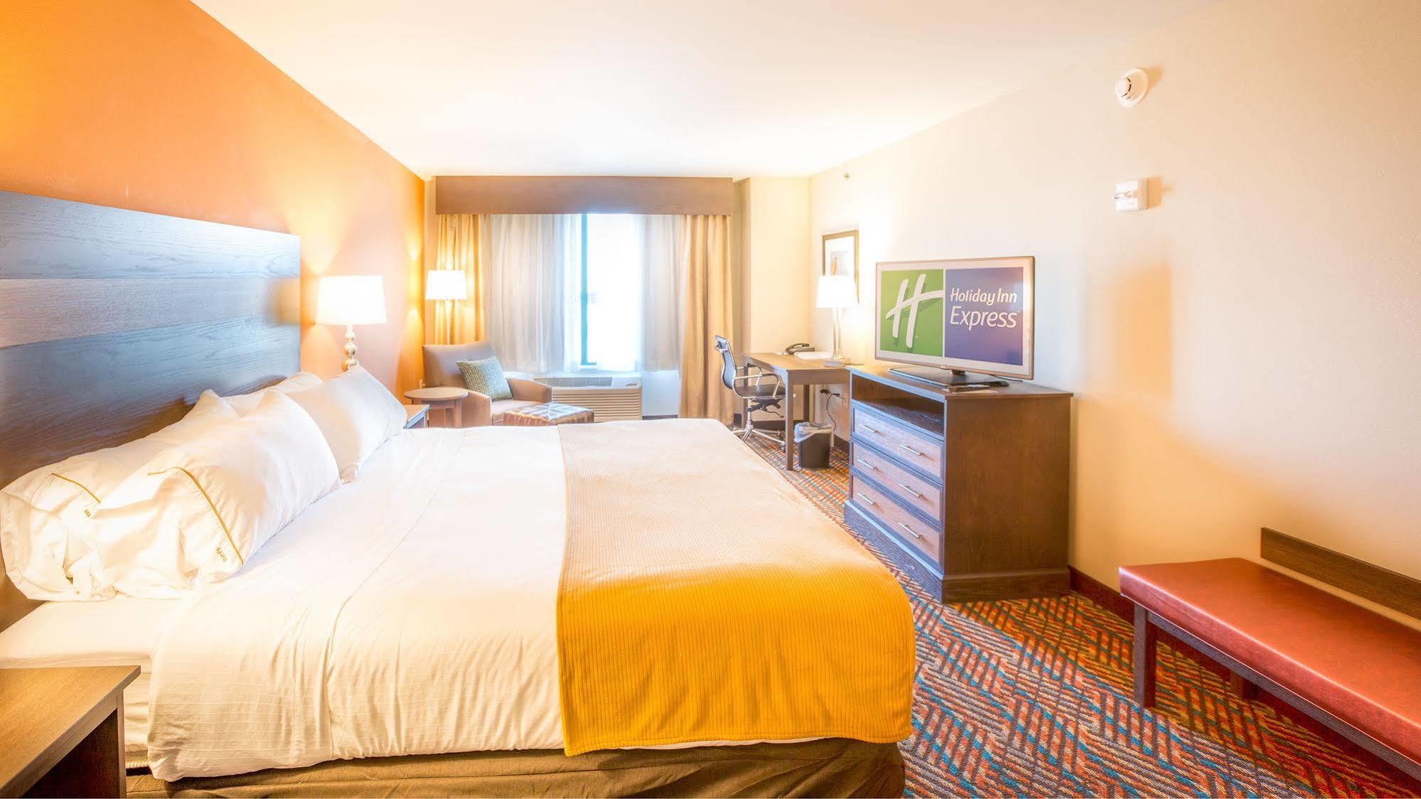 Holiday Inn Express Wichita South By Ihg Exterior foto